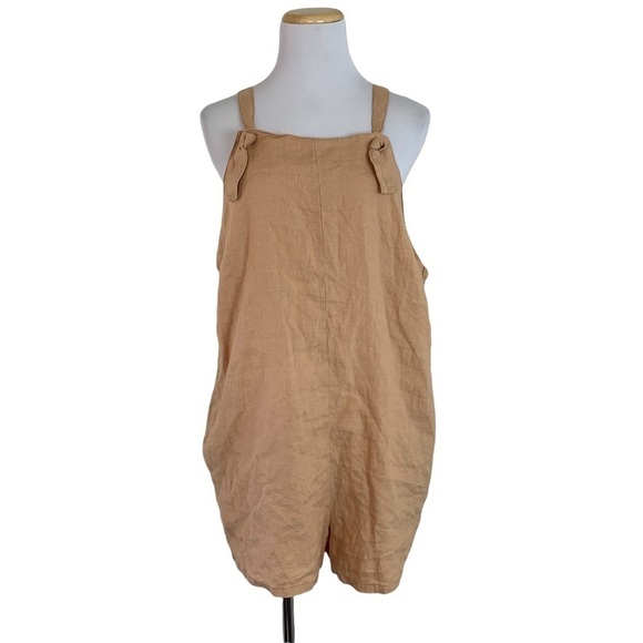 NWT Tavik Standoff Romper Linen Rayon Size Small Sand Shorts Pockets - Picture 1 of 14